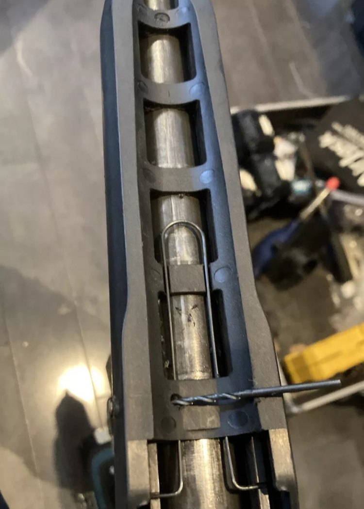 Mossberg 500 (Handguard Factory Pinned) Picatinny fore stock with removable rail